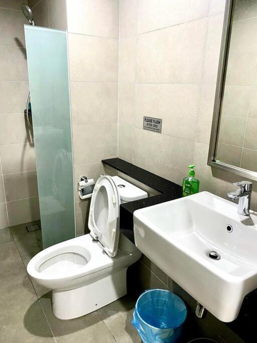 Unlisted T2708 Apartment จอร์จทาวน์ ภายนอก รูปภาพ